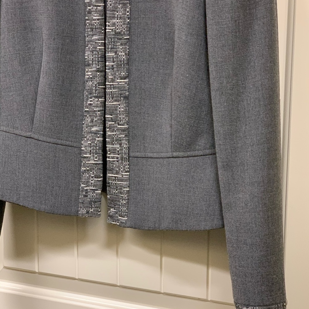 Tahari career jacket - Picture 3 of 8